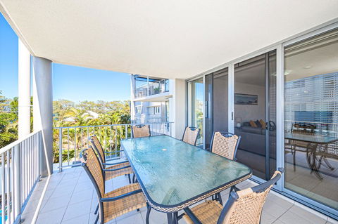 On The Bay Apartments - Australian Directory 6