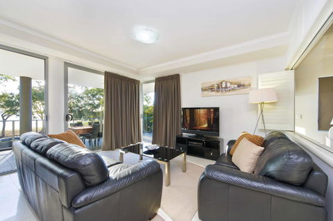 On The Bay Apartments - Australian Directory 0