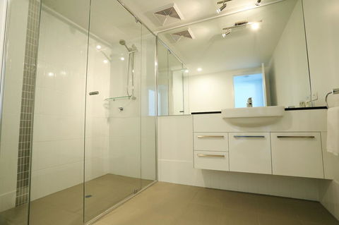 Q Resorts Paddington - Australian Directory 33