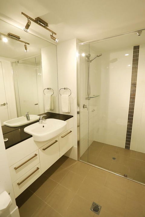 Q Resorts Paddington - Australian Directory 13