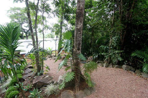 Cairns Rainforest Retreat - Australian Directory 10