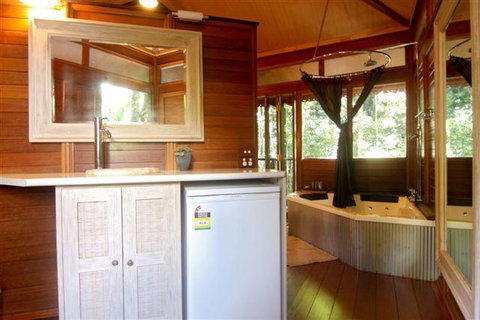 Cairns Rainforest Retreat - Australian Directory 4
