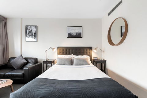 Ridge Apartment Hotel - Australian Directory 1