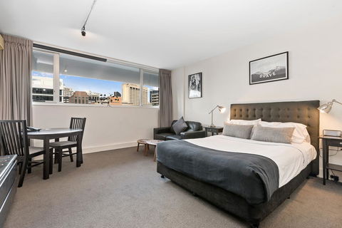 Ridge Apartment Hotel - Australian Directory 7