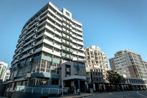 Ridge Apartment Hotel - Australian Directory 33