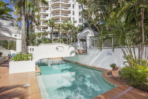 ULTIQA Burleigh Mediterranean Resort - Australian Directory 16
