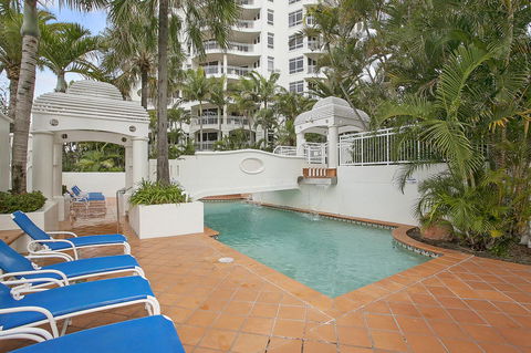ULTIQA Burleigh Mediterranean Resort - Australian Directory 20