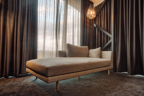 Eatons Hill Hotel - Australian Directory 13