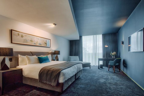 Eatons Hill Hotel - Australian Directory 22
