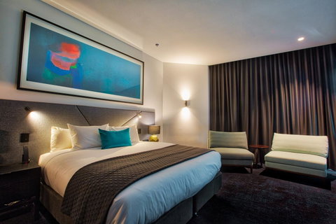 Eatons Hill Hotel - Australian Directory 12