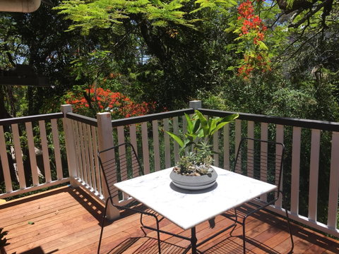 Halcyon On Bardon - Australian Directory 6