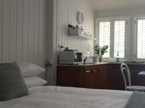 Halcyon On Bardon - Australian Directory 8