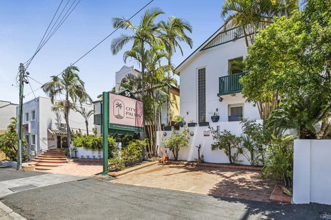 City Palms Brisbane - Australian Directory 0