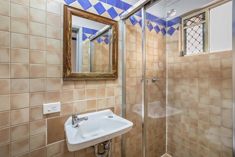 City Palms Brisbane - Australian Directory 22