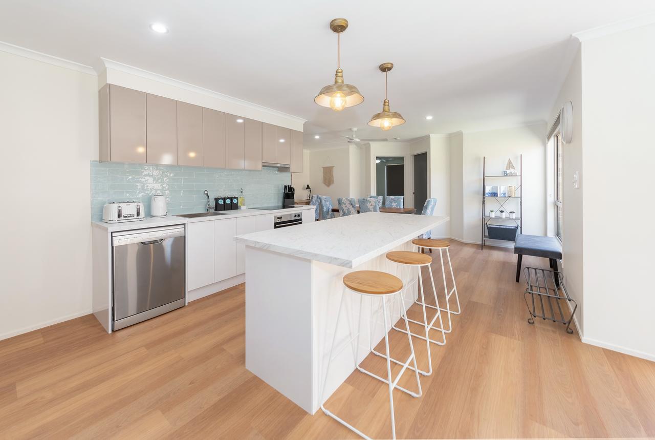 Helensvale QLD Australian Directory