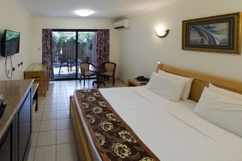 Novena Palms Motel - Australian Directory 16
