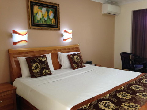 Novena Palms Motel - Australian Directory 10