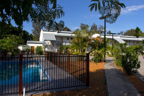 Novena Palms Motel - Australian Directory 6