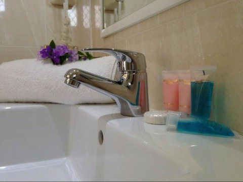 Novena Palms Motel - Australian Directory 2