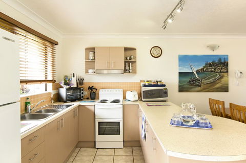 Marcol Place Holiday Apartments - Australian Directory 7