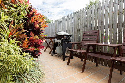Marcol Place Holiday Apartments - Australian Directory 17