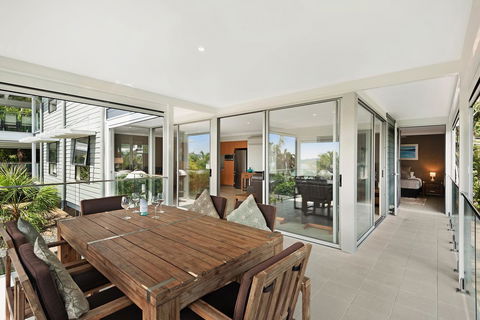 Oasis Apartments On Hamilton Island By HIHA - Australian Directory 18