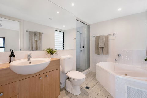 Oasis Apartments On Hamilton Island By HIHA - Australian Directory 16