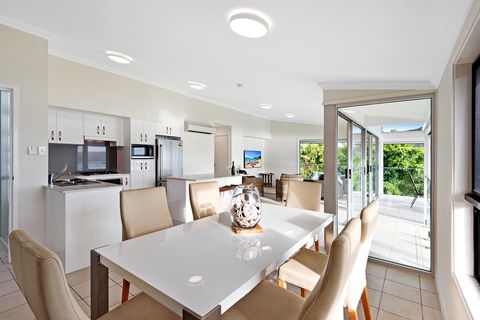 Oasis Apartments On Hamilton Island By HIHA - Australian Directory 39