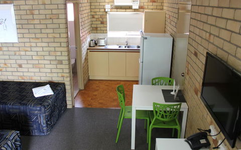 City Motor Inn - Australian Directory 13
