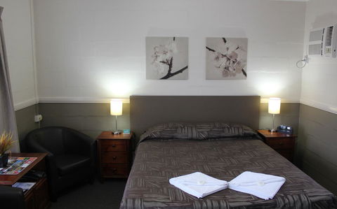 City Motor Inn - Australian Directory 7