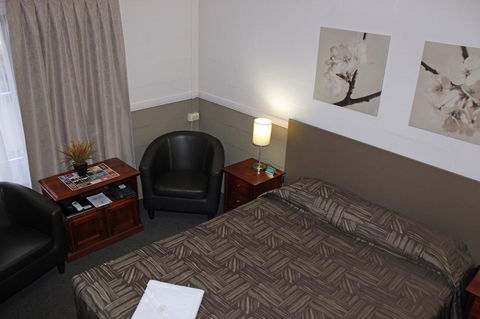 City Motor Inn - Australian Directory 5