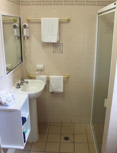 City Motor Inn - Australian Directory 1