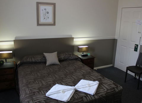 City Motor Inn - Australian Directory 10