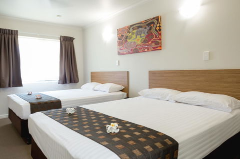 Cairns Colonial Club Resort - Australian Directory 32