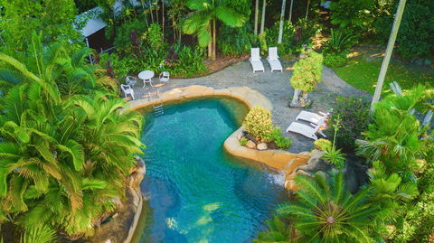 Cairns Colonial Club Resort - Australian Directory 16