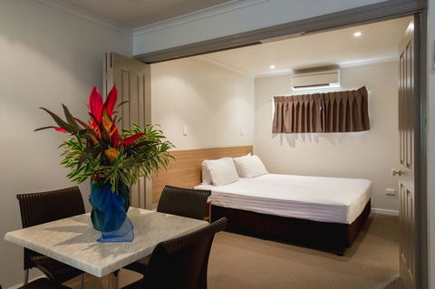 Cairns Colonial Club Resort - Australian Directory 27