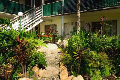 Cairns Colonial Club Resort - Australian Directory 43