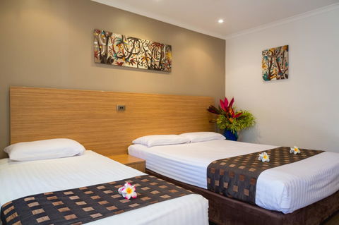 Cairns Colonial Club Resort - Australian Directory 36