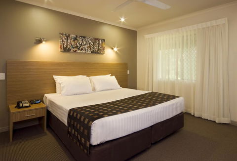 Cairns Colonial Club Resort - Australian Directory 41