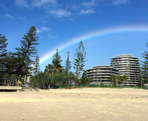 Ambience On Burleigh Beach - Australian Directory 4