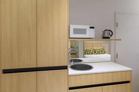 Mercure Brisbane Garden City - Australian Directory 5