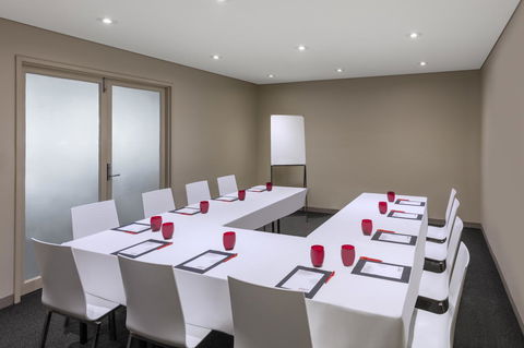 Mercure Brisbane Garden City - Australian Directory 19