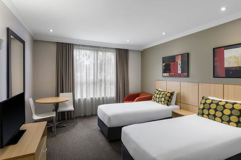 Mercure Brisbane Garden City - Australian Directory 4