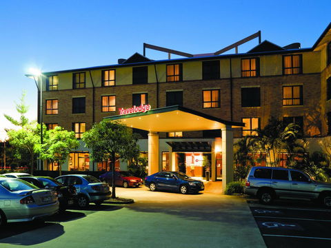 Mercure Brisbane Garden City - Australian Directory 8