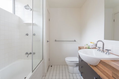 Oxygen Apartments - Australian Directory 24
