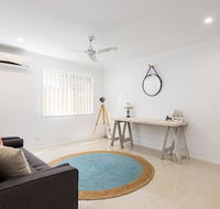 Briz Stays - Whites Road - Australian Directory