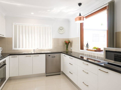 Briz Stays - Whites Road - Australian Directory 8
