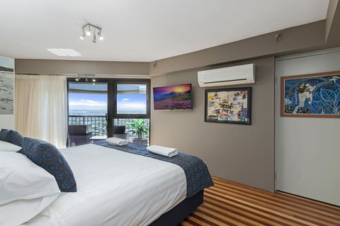 Burleigh Esplanade Apartments - Australian Directory 32
