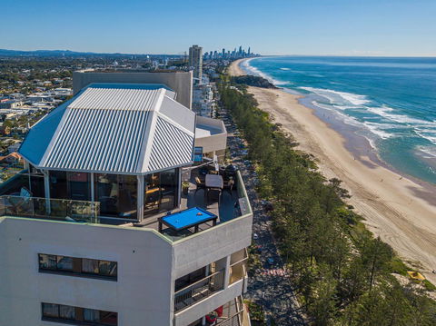 Burleigh Esplanade Apartments - Australian Directory 9