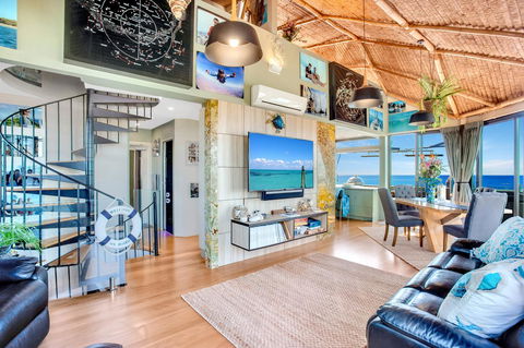 Burleigh Esplanade Apartments - Australian Directory 5